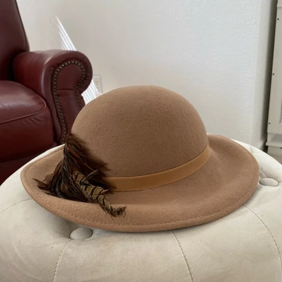 Women’s Stylish Hats | 100% Wool Vintage BUNDLE - Picture 3 of 12